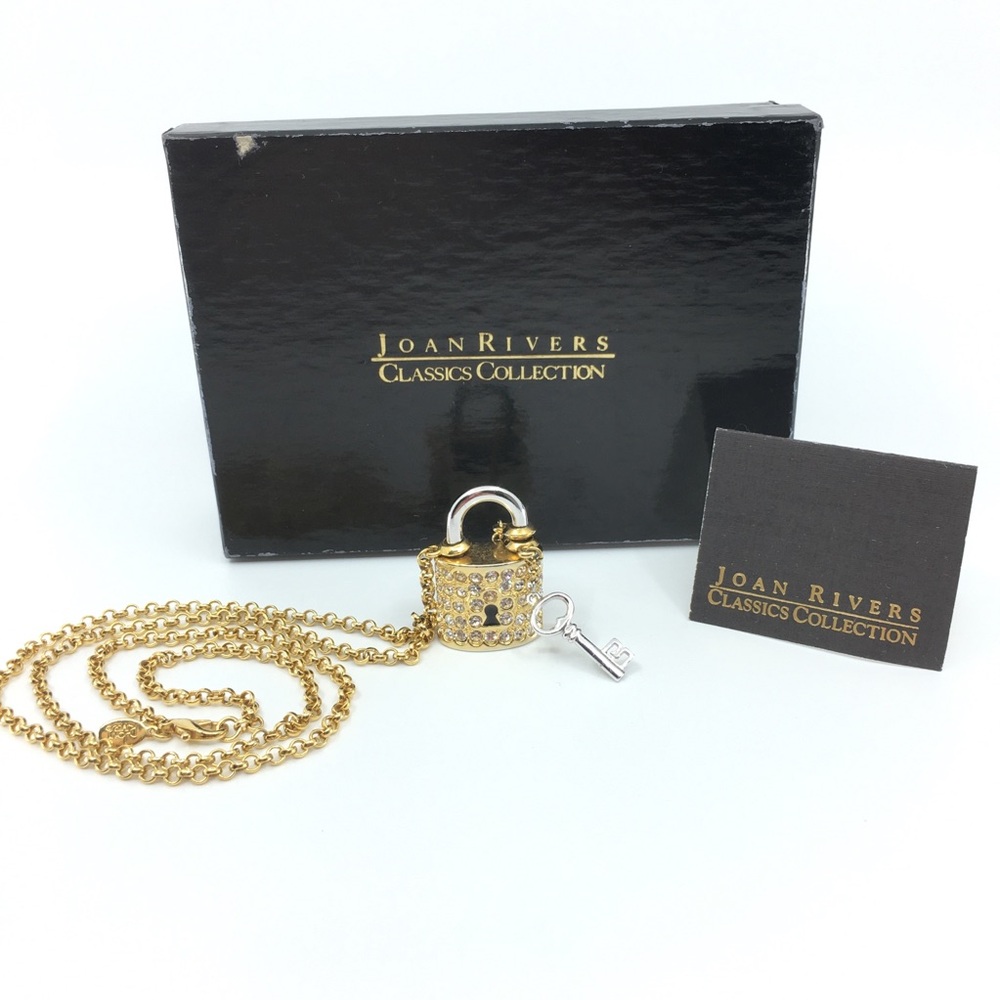 Vintage Signed Joan Rivers Padlock & Key Pendant & Chainlink Necklace Gold Tone
